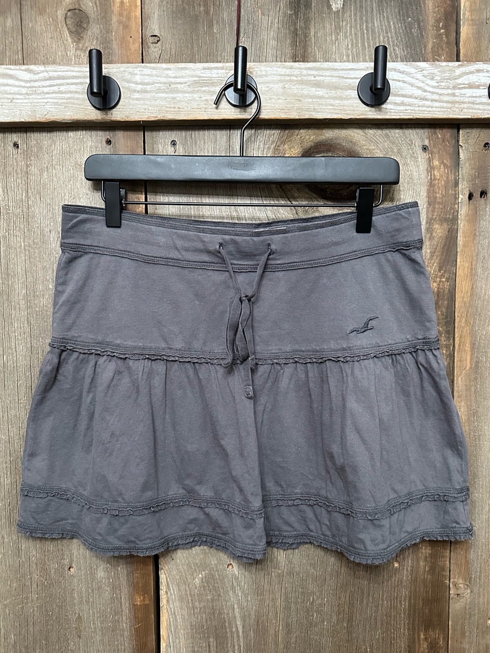 Y2K Hollister Gray Crochet Ruffle Tier Mini Skirt Size Medium